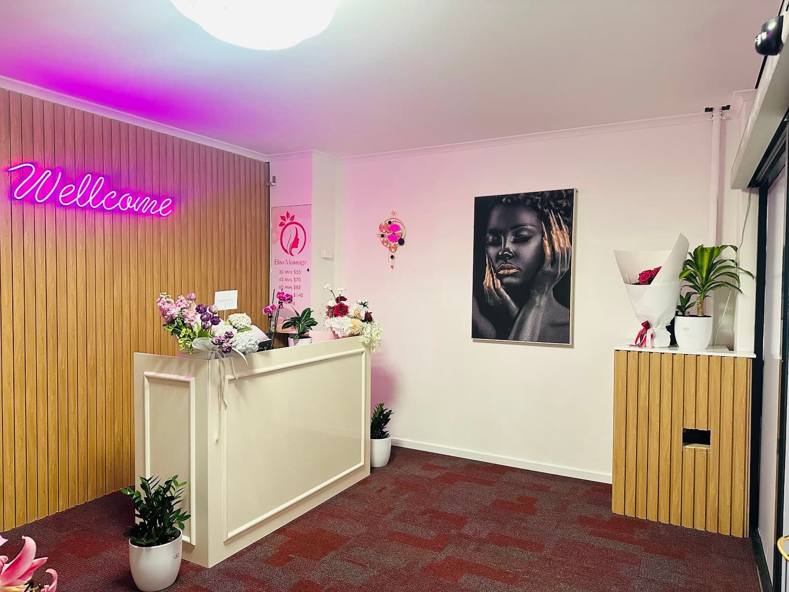 Elisa Massage